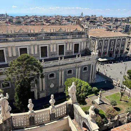 San Julian House * Catania