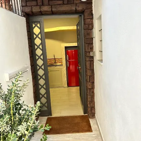 San Julian House * Catane